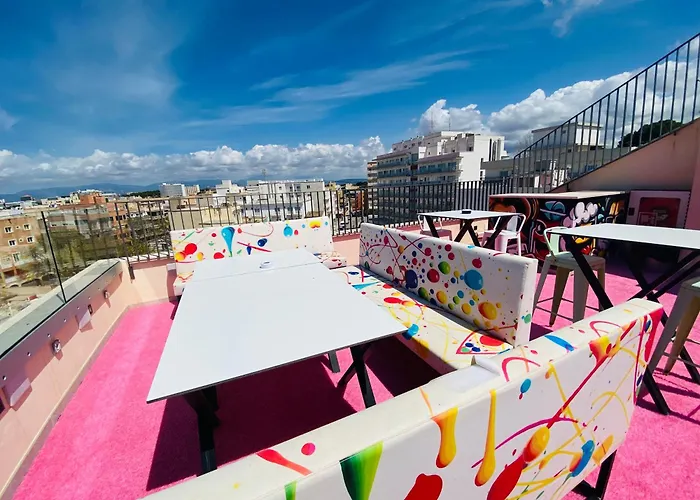 We Street Hostel - Albergue El Arenal 